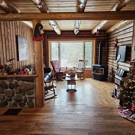 Cozy Log Cottage La Minerve Buitenkant foto