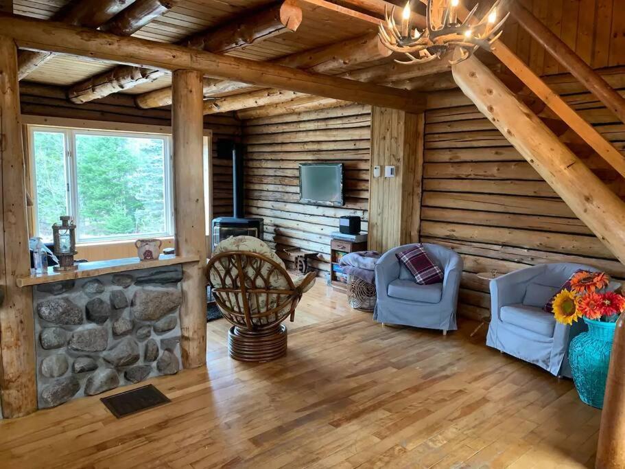 Cozy Log Cottage La Minerve Buitenkant foto