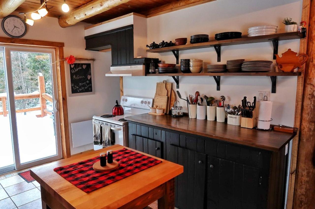 Cozy Log Cottage La Minerve Buitenkant foto