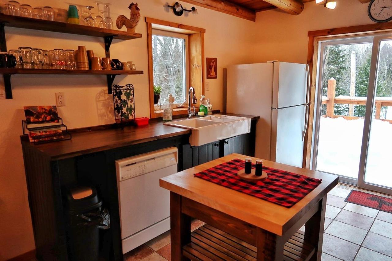Cozy Log Cottage La Minerve Buitenkant foto