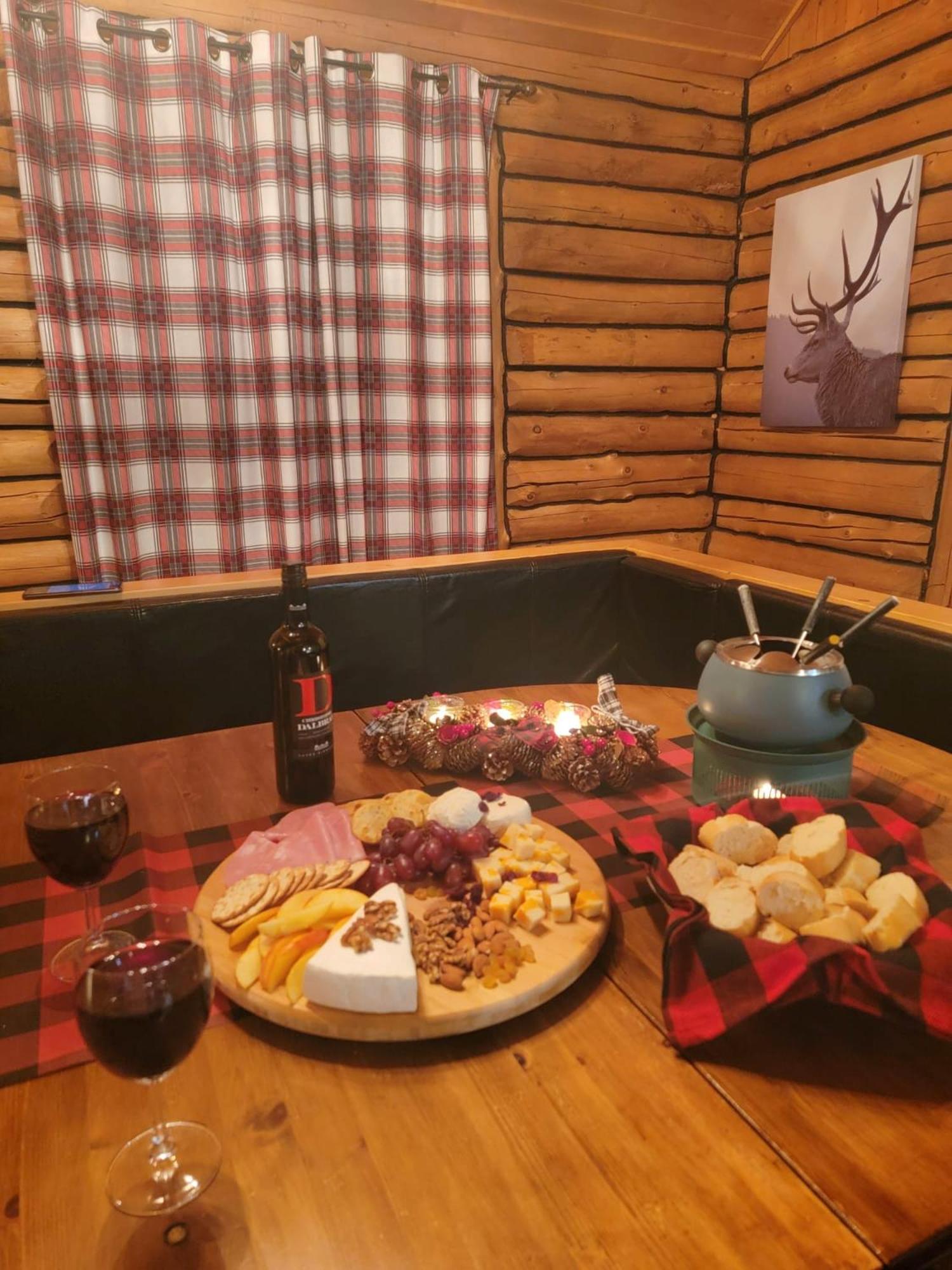 Cozy Log Cottage La Minerve Buitenkant foto